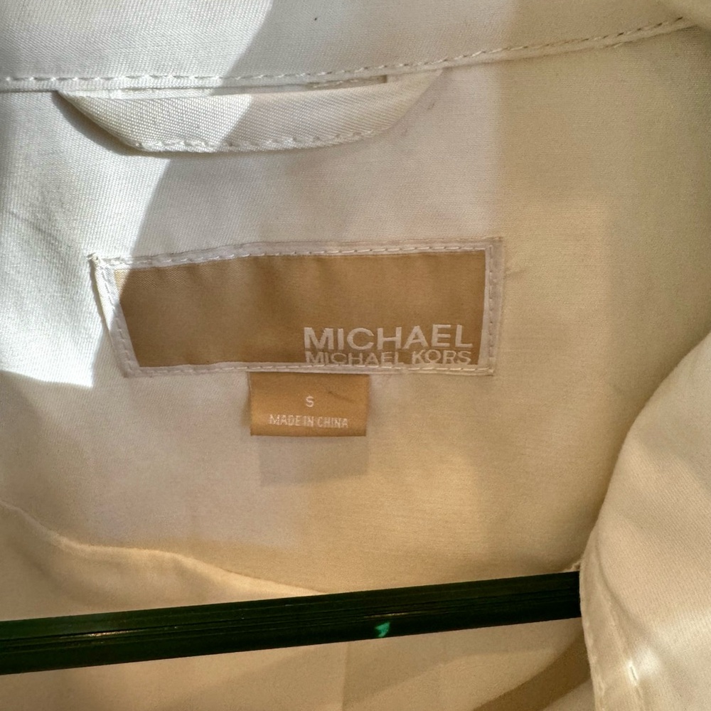 Light weight Michael Kors coat - Picture 5 of 7